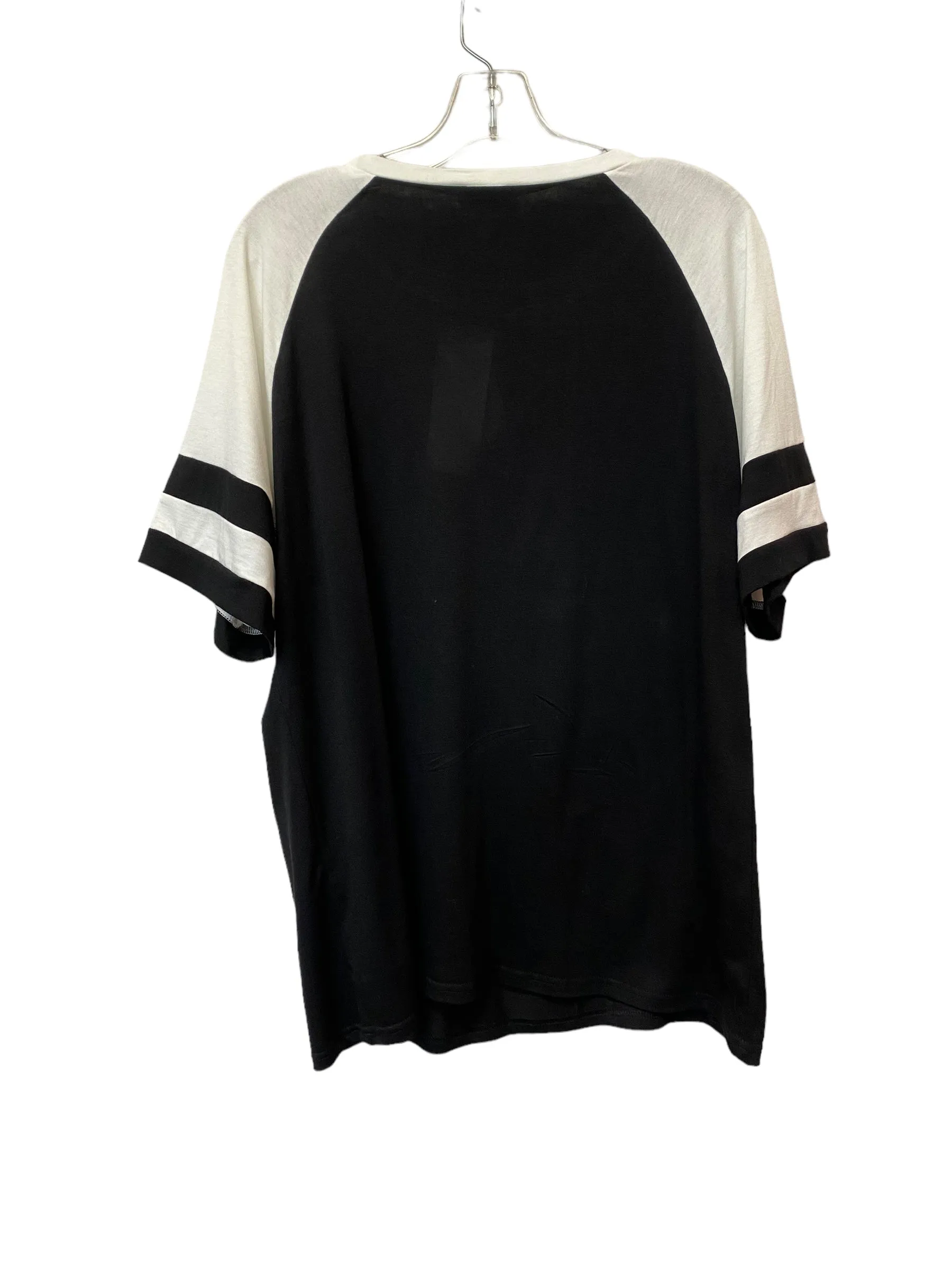 Black & White Top Short Sleeve Clothes Mentor, Size Xl