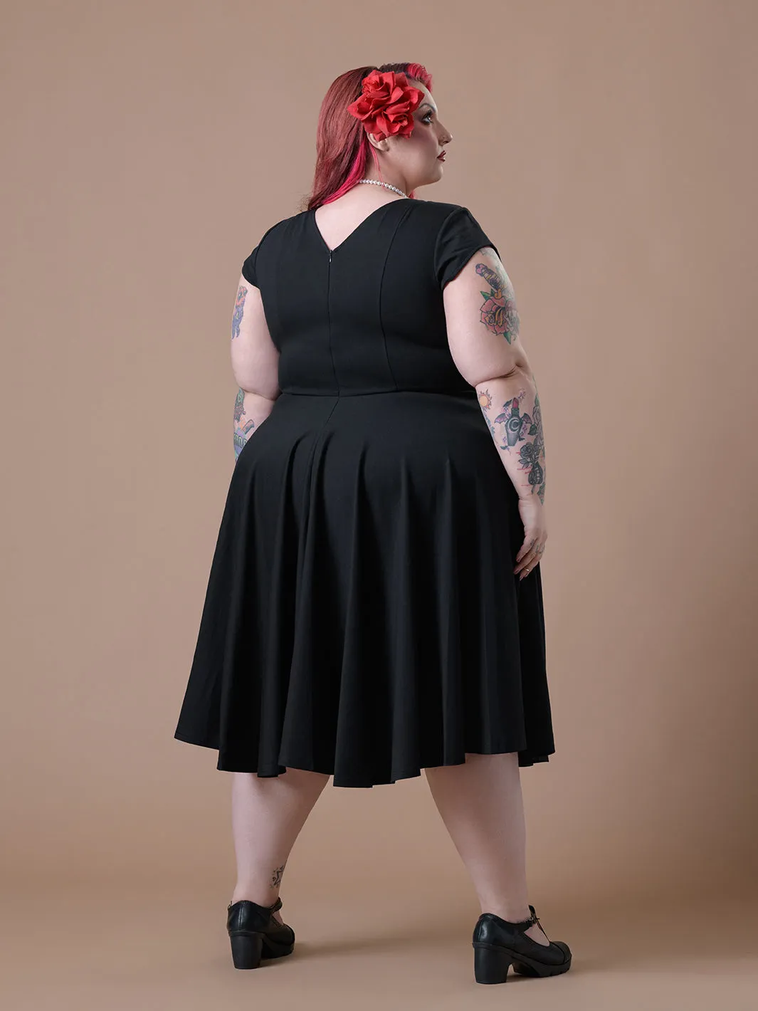 Cosmopolitan Swing Dress- Black