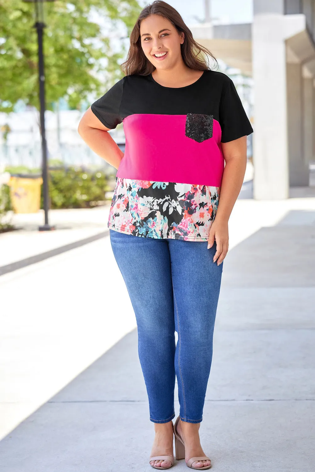 Floral Color Block Sequin Pocket Plus Size Tee