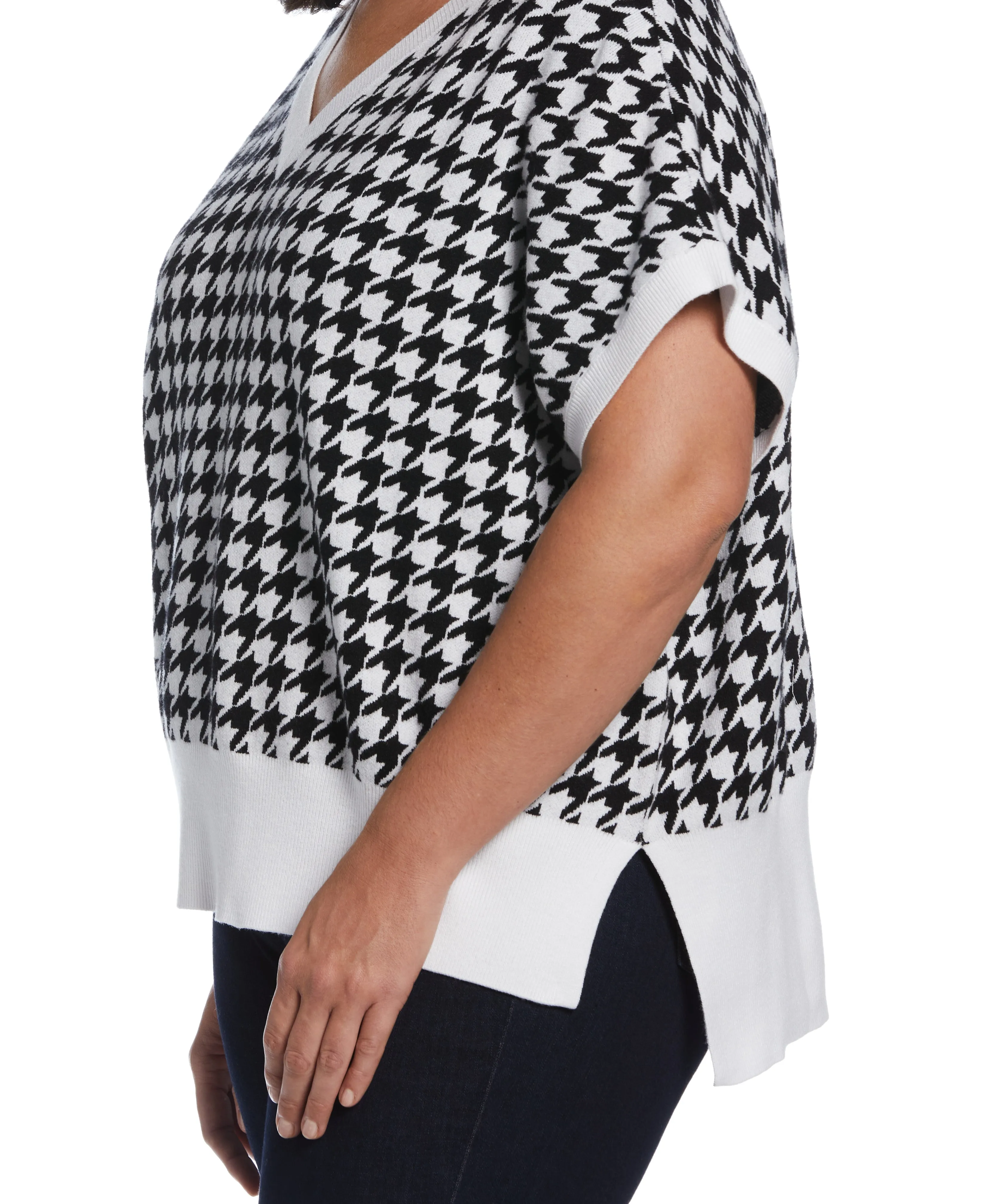 Plus Size Houndstooth Sweater Vest